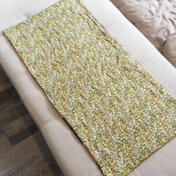 NWT. Hand Crafted Quilted Runner Gold & Black - Picture 7 of 11